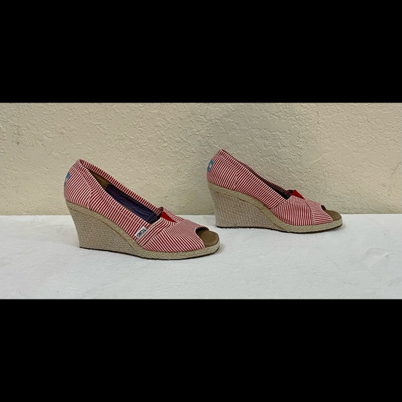 TOMS Calypso Canvas Espadrille Wedge Heel Red White Stripe Peep Toe EUC SIZE 7 - Picture 3 of 8